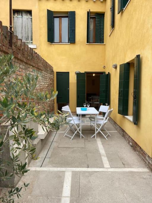Appartamento Tre Archi Con Corte Privata เวนิส ภายนอก รูปภาพ